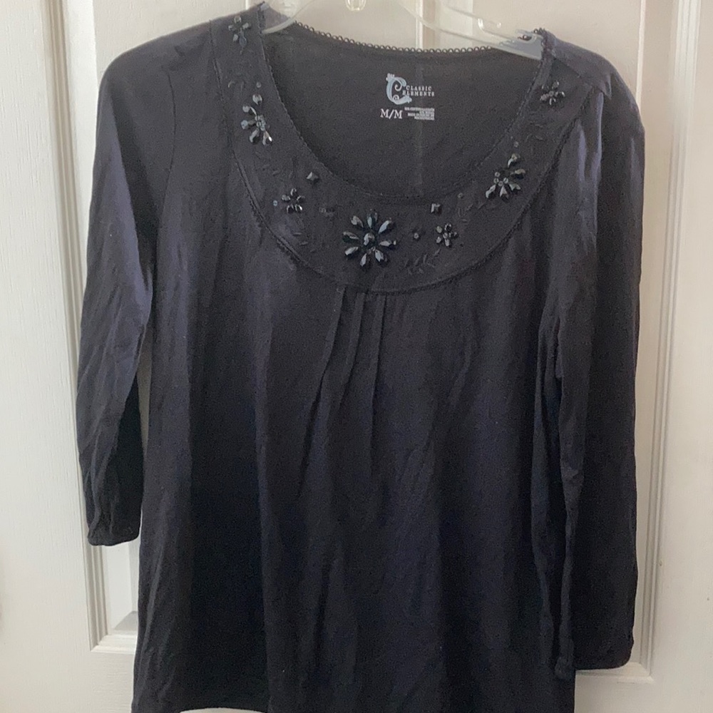 FINAL MARKDOWN Ladies’ Decorative Classic Elements Top (M)